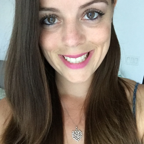 Meet your Posher, Katie - Picture 1 of 1